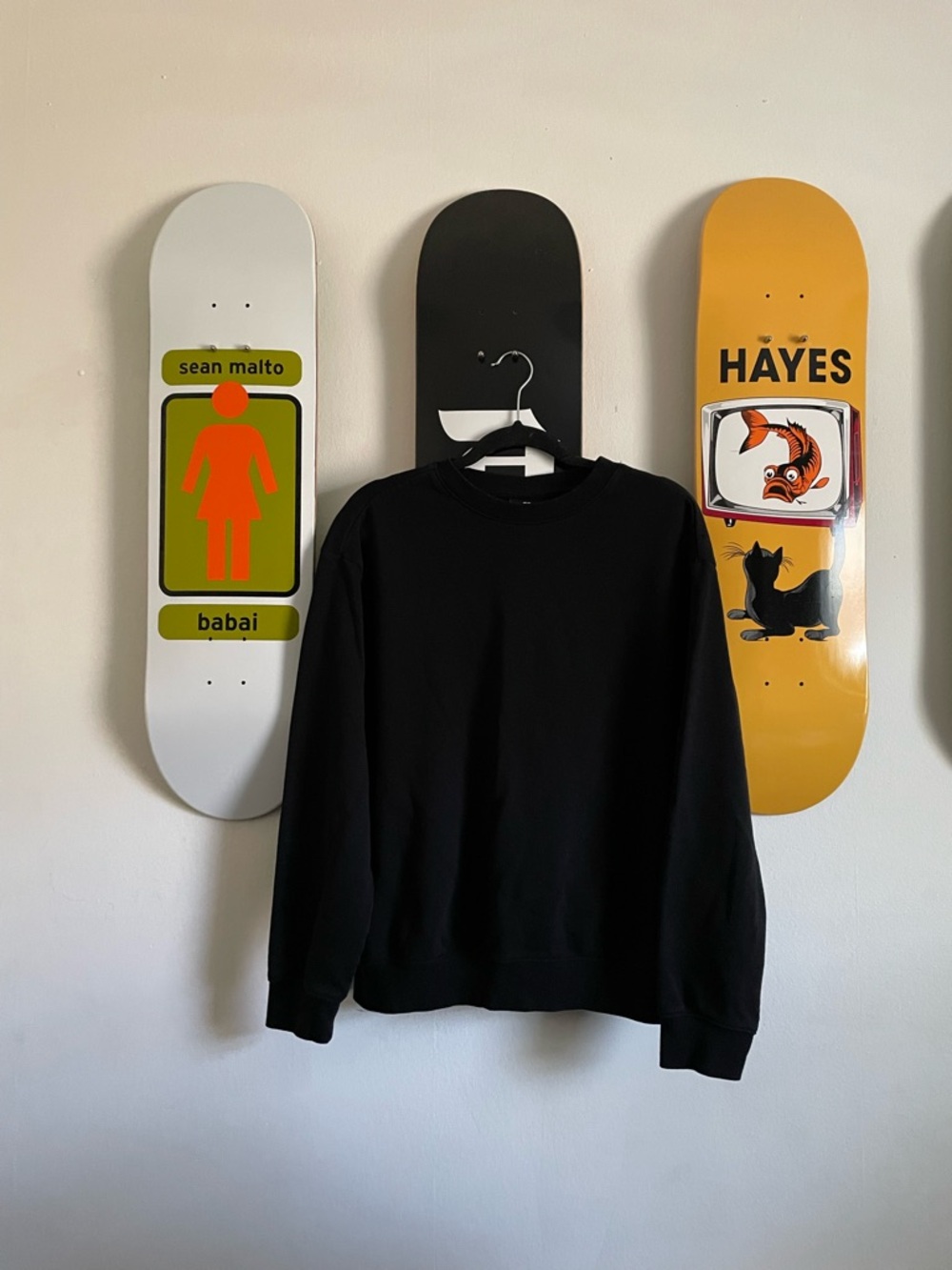 3/$15 H&M Black Crewneck Sweatshirt